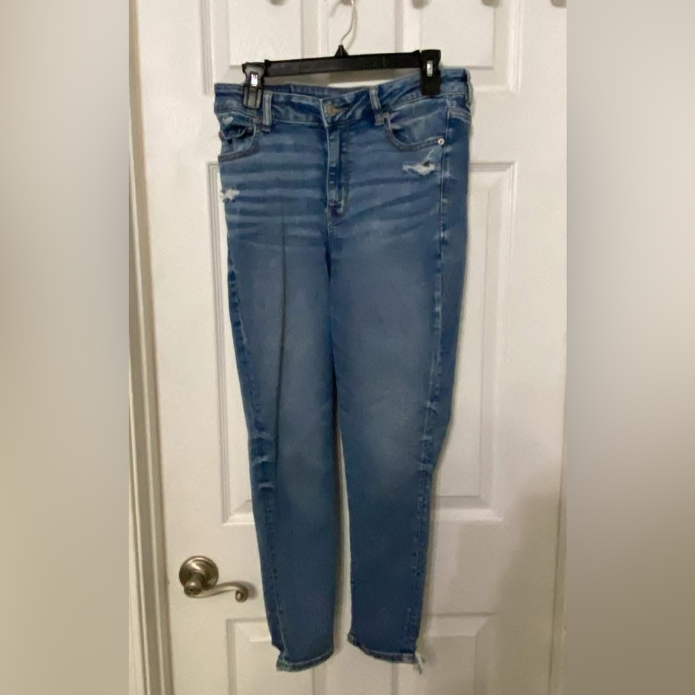 Women’s American Eagle size 12 short, next level stretch jegging